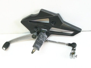 Podnóżek lewy kierowcy Zipp Nitro 250